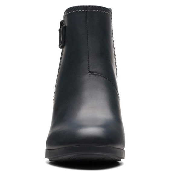 Clarks Women's Boots size 8 Genuine Leather Bayla Glow Booties NWT - Picture 3 of 10